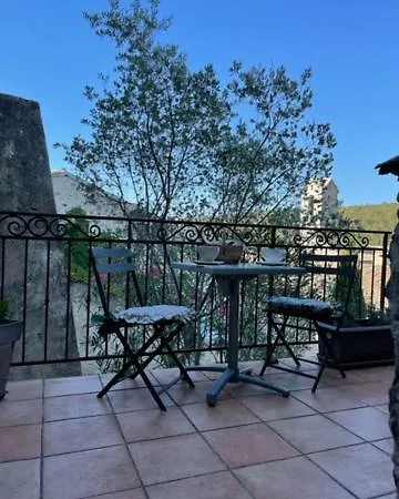 Homestay Charmante Dans Belle Maison Typique Du Village Lagorce (Ardeche)
